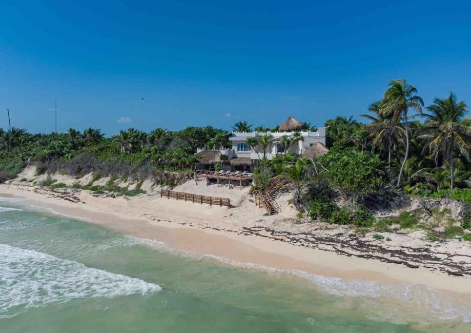 Luxury 5-Br Beachfront Home In Tulum Casa Sofia Gato المظهر الخارجي الصورة