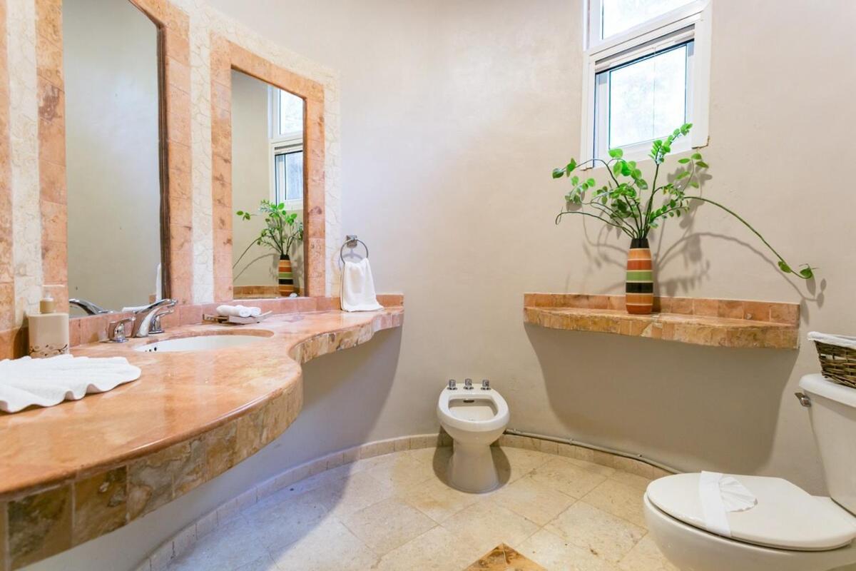 Luxury 5-Br Beachfront Home In Tulum Casa Sofia Gato المظهر الخارجي الصورة